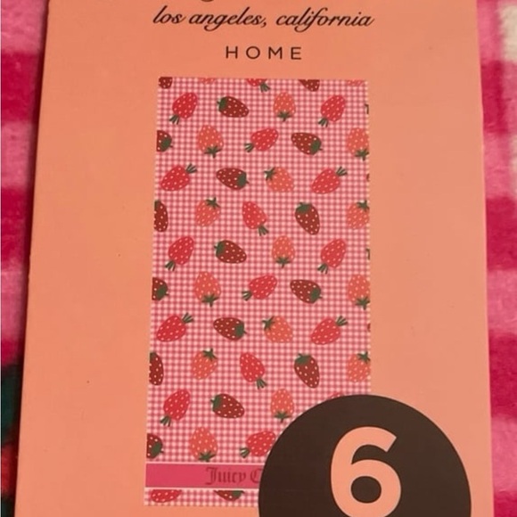 Juicy Couture strawberry beach towel - Picture 3 of 4